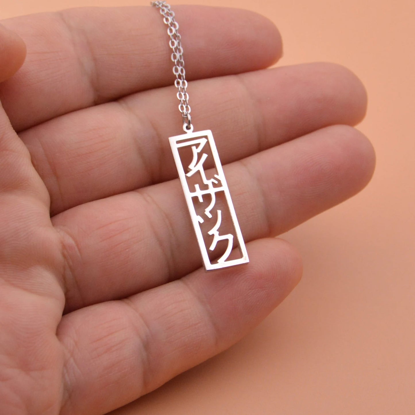 Vertical Necklace in Japanese